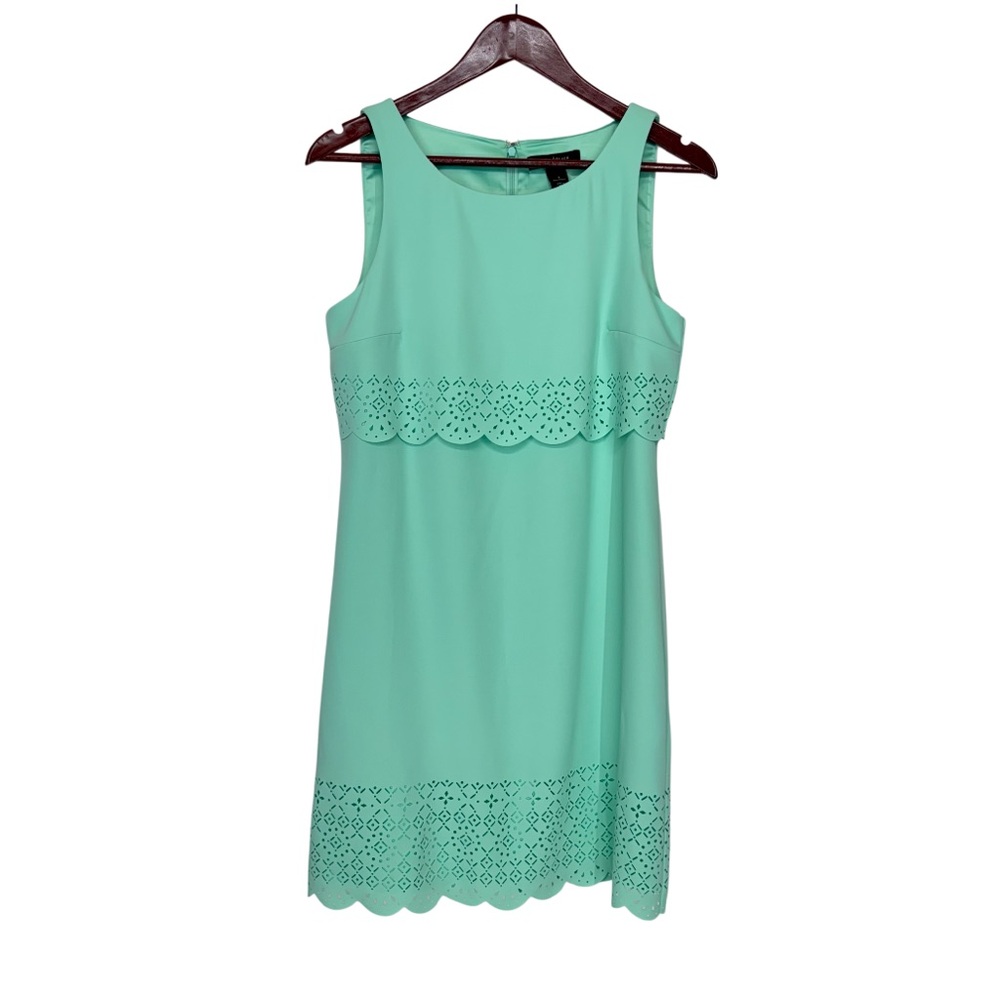 White House Black Market Mint Green Laser Cut Sleeveless Semi Formal Shift Dress